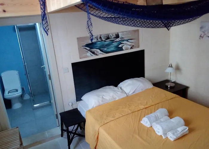 Blue Harbour Oda ve Kahvaltı *